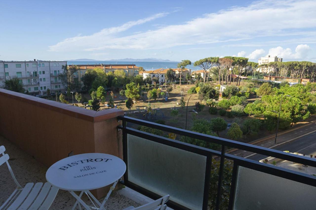 Pineta Di Ponente Villa Фолоника Екстериор снимка