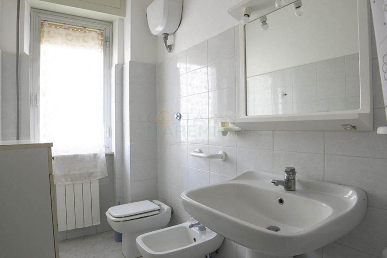 Pineta Di Ponente Villa Фолоника Екстериор снимка
